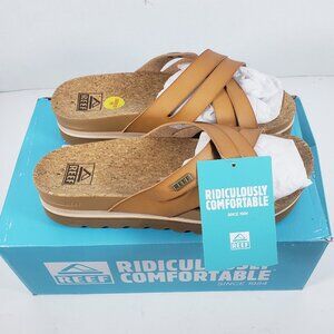 Reef Women's Cushion Bloom Hi Platform Sandal - Natural  Cushion Comfort